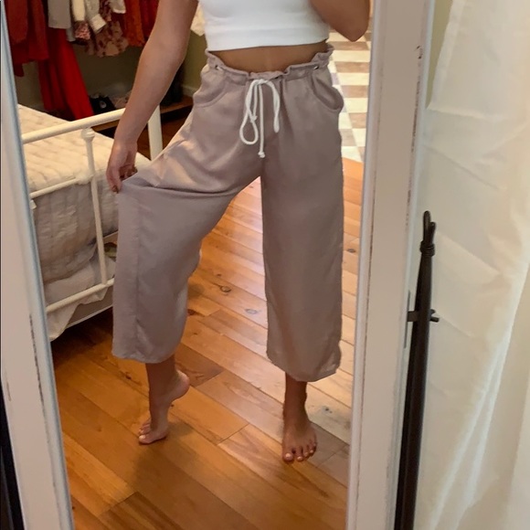 high waisted flowy pants - Picture 4 of 6